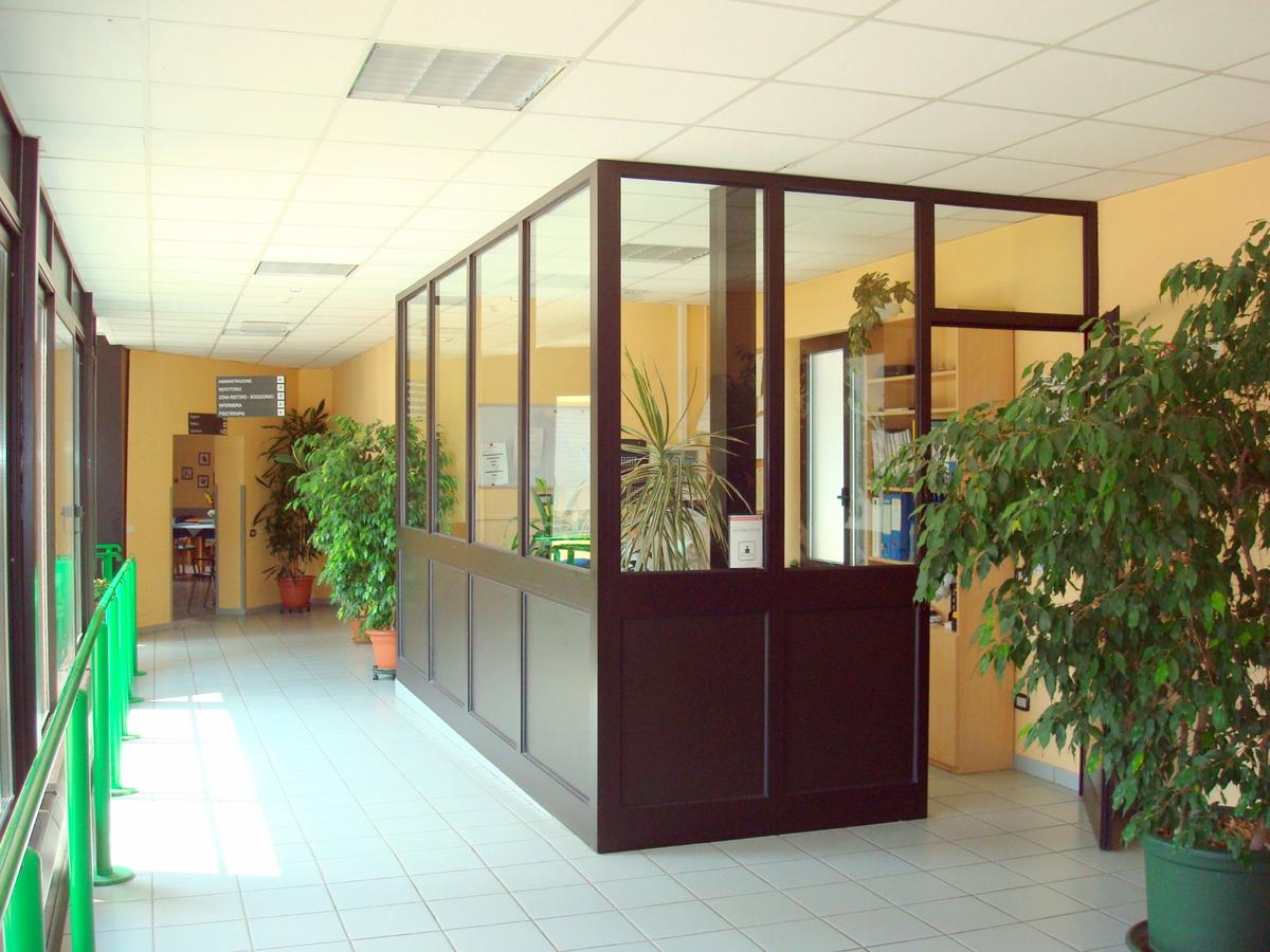 Area accoglienza con uffici